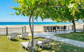 Olivento Beach Front Suites